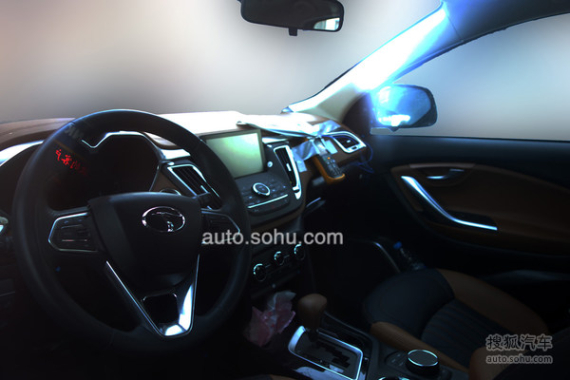 东南汽车DX7博朗新谍照