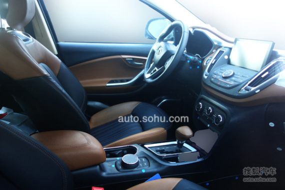 东南汽车DX7博朗新谍照