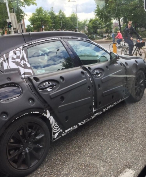 沃尔沃S90路试谍照曝光 沃尔沃S90路试谍照曝光