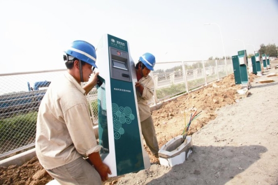 高端纯电动车如何平衡务实与务虚