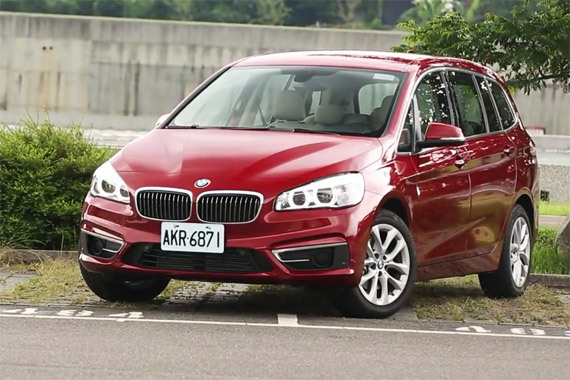 视频：创意技能 Go车志试BMW2运动旅行车