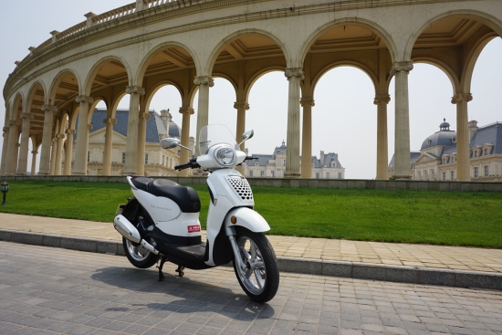 培你选车:三款高端复古风踏板摩托