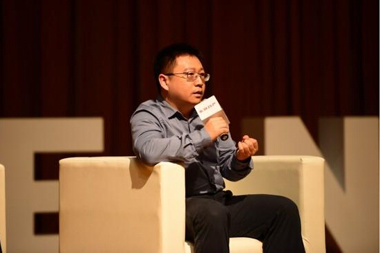 文飞为何弃文从商往北飞