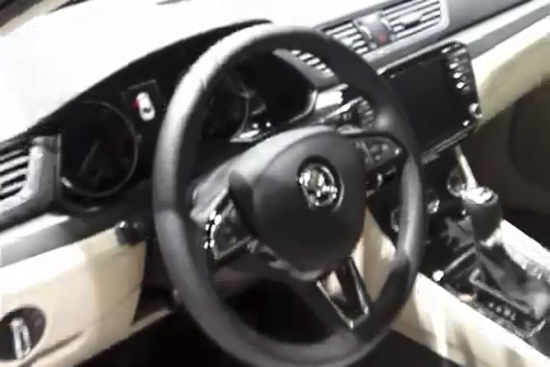 视频：胖哥带你看车展 斯柯达新速派前排