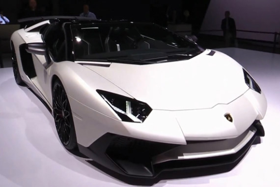 视频：极致表现 兰博基尼Aventador SV