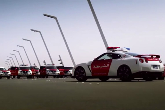 视频：大片既视感！瞧瞧这迪拜警车配置