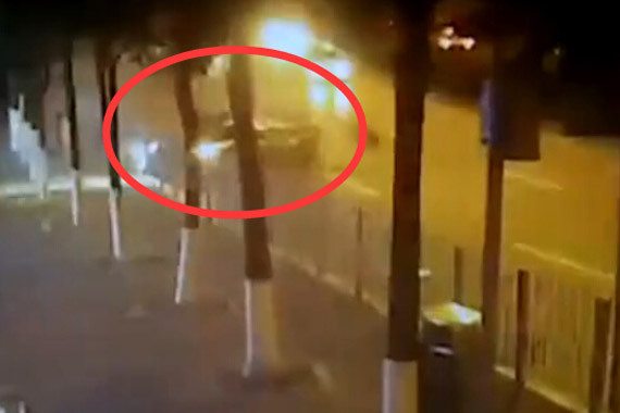 视频：太可惜！2650万跑车瞬间撞上围栏