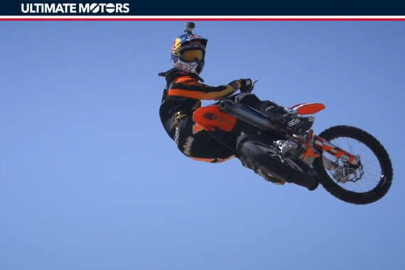 他真的上天了 RR示范越野摩托的正确骑法