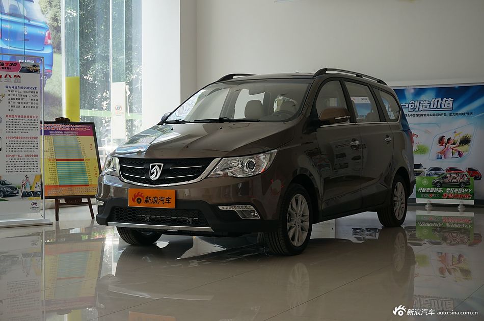2014款宝骏730到店实拍_宝骏730外观图片42