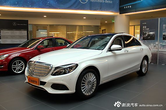 奔驰C级最高优惠4万元 店内现车充足