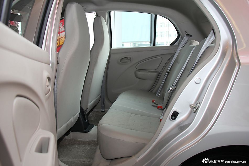 2014款启辰R30 1.2L手动优享版到店实拍