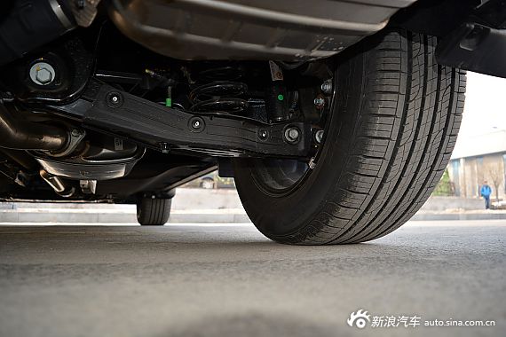 2015款索兰托L 2.0T GDI汽油四驱尊贵版5座
