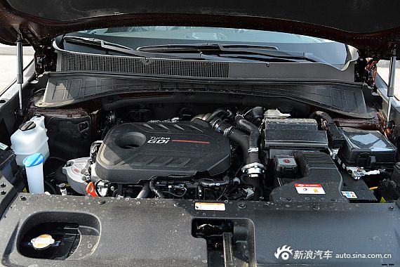 2015款索兰托L 2.0T GDI汽油四驱尊贵版5座