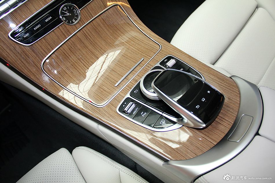 2014款 奔驰C200L 轿车 到店实拍_奔驰C级内