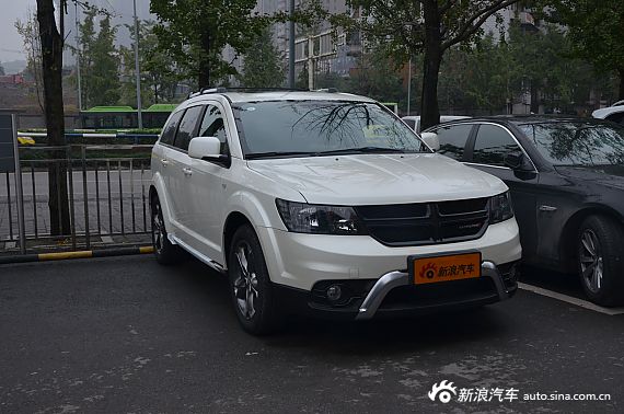 酷威最高优惠现金3.02万元 现车充足