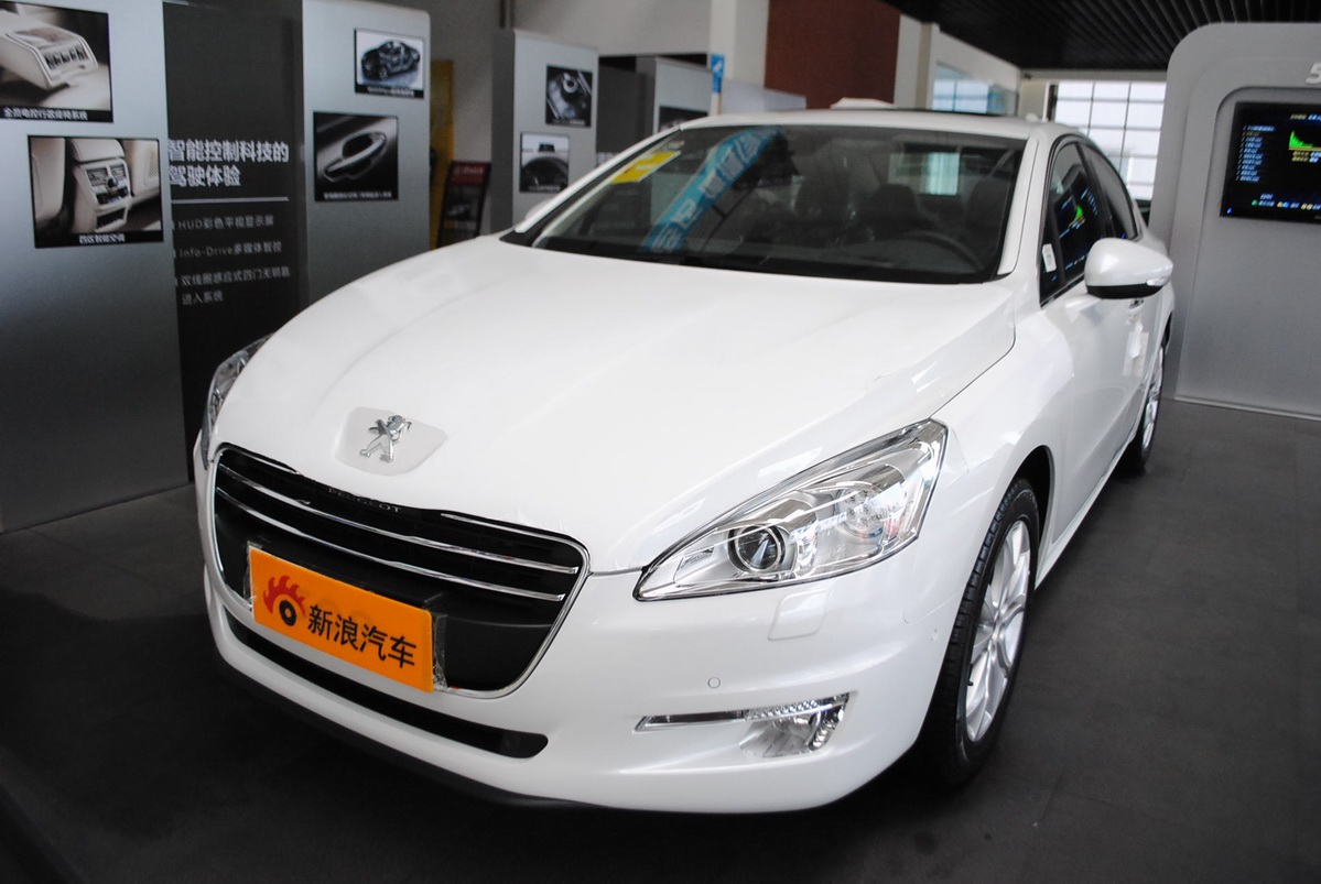 2012款东风标致508 2.3l自动旗舰版