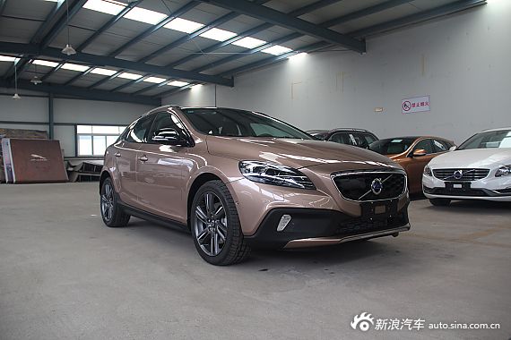 沃尔沃V40最高优惠3.3万 售24.69万起