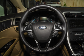 2013款蒙迪欧1.5T自动180舒适型