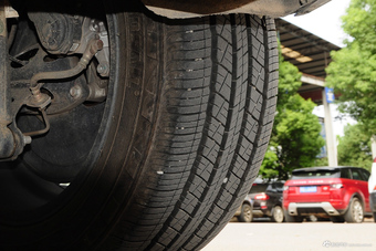 2016款众泰SR7 1.5T自动魔方之心版