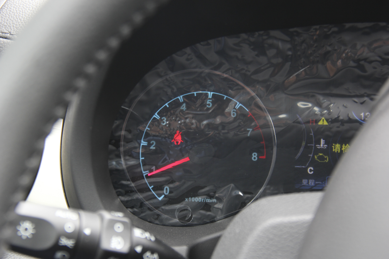 2018款比亚迪宋1.5TID手动智联尊享型