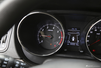 2018款斯派卡1.5L手动舒适型