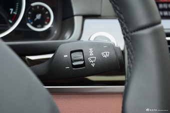 2017款宝马5系2.0T自动528Li 领先型