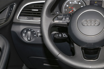 2016款奥迪Q3 2.0T自动35TFSI典藏版quattro进享型