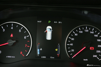 2018款比亚迪宋MAX 1.5T自动智联豪华型6座