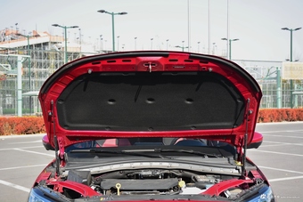 2018款名爵HS 2.0T自动四驱30T Trophy荷尔蒙超燃版