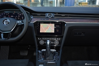 2019款迈腾2.0T自动330TSI DSG尊贵型