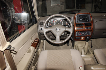 2011款D22皮卡 2.4L手动汽油两驱标准型