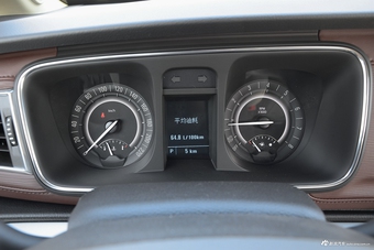 2017款GL8 2.5L自动豪华型
