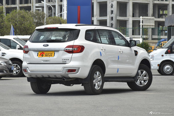 2016款撼路者2.0T自动四驱菁英版汽油