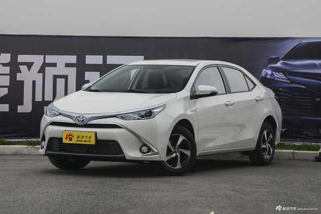 2017款雷凌改款双擎1.8L自动精英版天窗GS