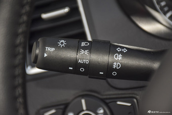 2016款陆风X5 Plus 1.5T手动创领版