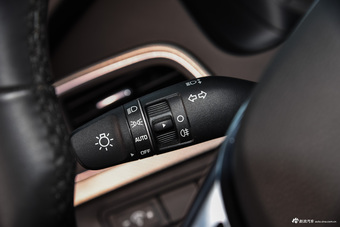 2015款索纳塔九 1.6T自动 DLX尊贵型