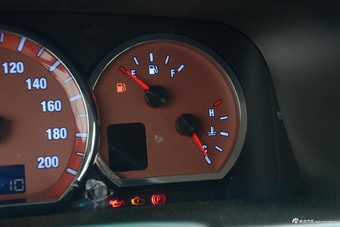 2017款菱智 M3L 2.0L 7座舒适型 