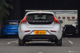 2017款沃尔沃V40 1.5T自动T3 智逸版