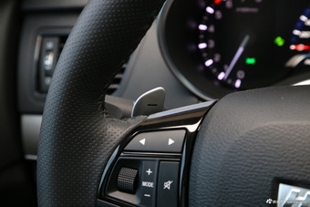 2017款哈弗H8 2.0T自动汽油四驱尊享型