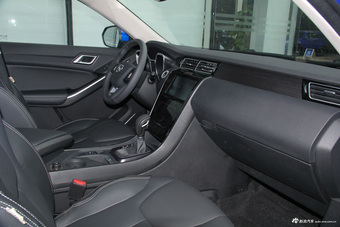 2016款驭胜S330 1.5T自动两驱旗舰版