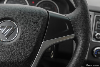 2015款 萨普 2.8T两驱舒适版5235长