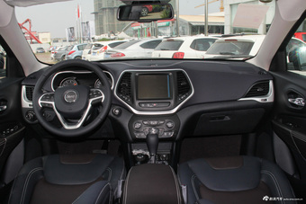 2016款自由光2.4L自动75周年致敬版图片