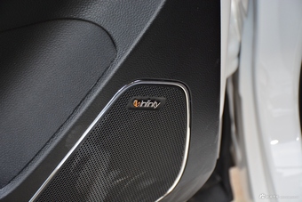 2017款宝骏560 1.5T DCT旗舰型