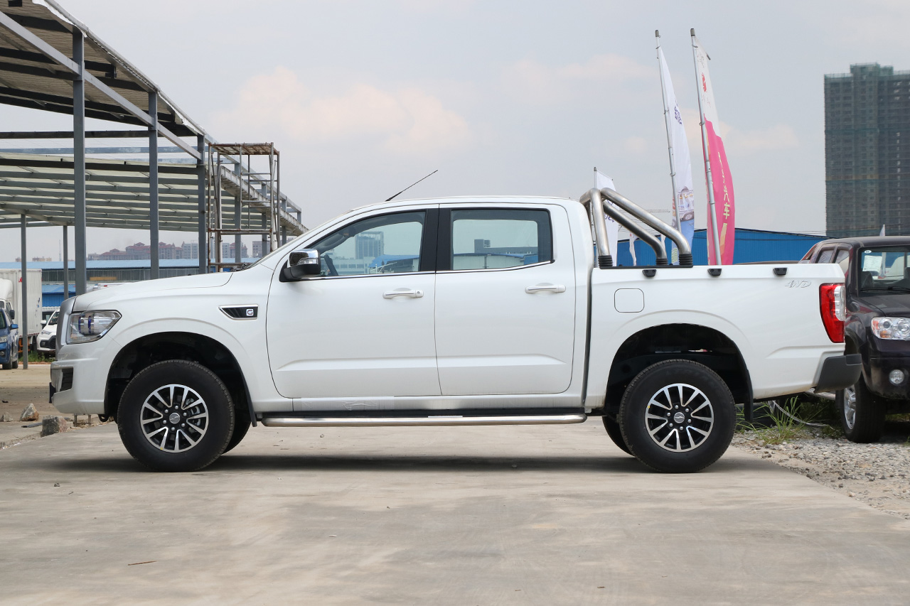 2018款领主2.5T手动柴油超享版两驱舒适型标双SD4V25R-100