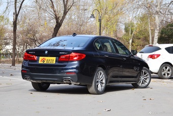 2019款宝马5系2.0T自动525Li领先型M运动套装