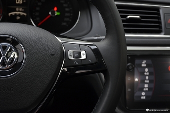 2017款朗行1.2T自动舒适版180TSI DSG