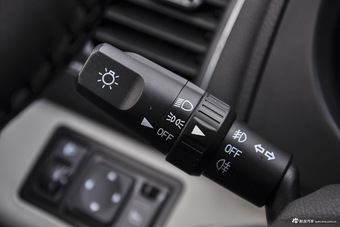 2016款风行S500 1.5L手动豪华型