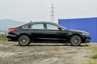 2016款众泰Z700 1.8T自动DCT尊贵型