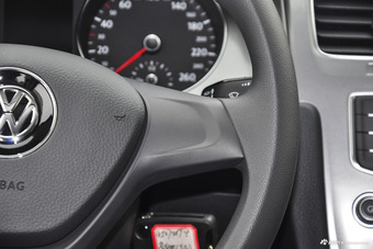 2016款高尔夫1.6L自动时尚型