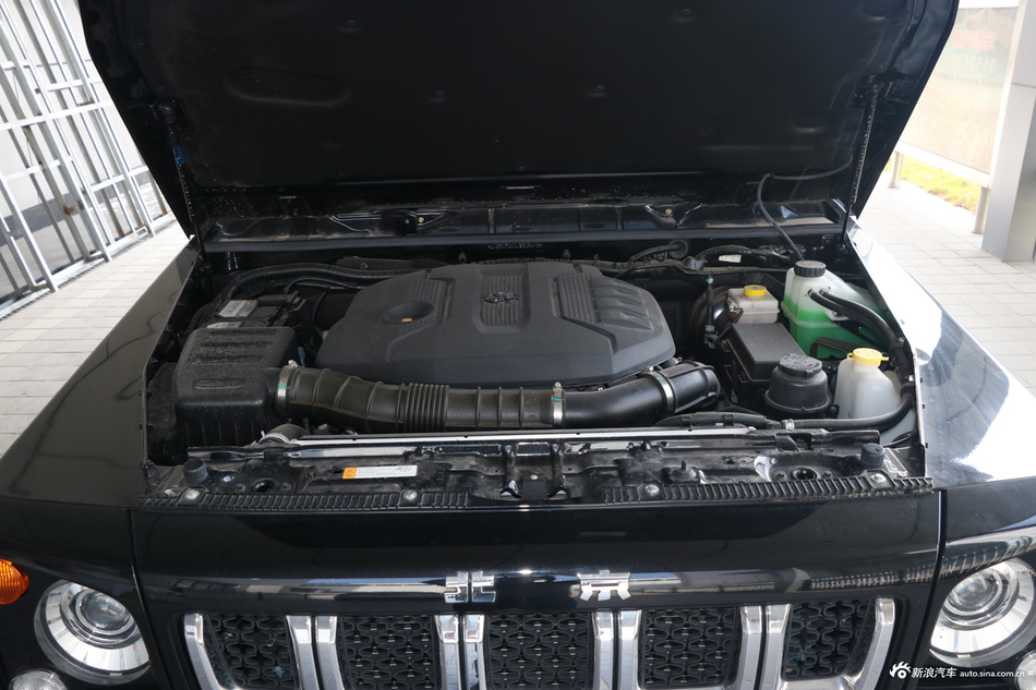 2018年北京BJ80 2.3T自动尊贵版